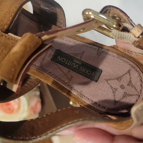 Authentic Louis Vuitton sandals - Picture 8 of 11